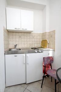 Kuchyň nebo kuchyňský kout v ubytování Apartments with a parking space Podaca, Makarska - 4747