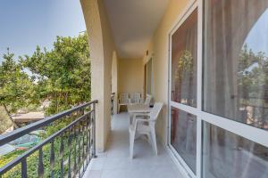Balkón alebo terasa v ubytovaní Apartments with a parking space Mali Losinj (Losinj) - 3441