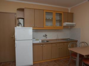 Galeriebild der Unterkunft Apartments with a parking space Silo, Krk - 3027 in Šilo