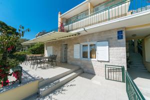 Balkón alebo terasa v ubytovaní Double Room Brela 2717a