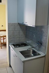 Fotografie z fotogalerie ubytování Apartments with a parking space Omis - 2760 v Omiši
