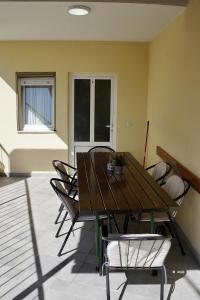 Fotografie z fotogalerie ubytování Apartments with a parking space Omis - 2760 v Omiši