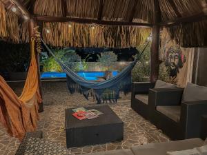 Kolam renang di atau dekat dengan Lama y Solo Unique private room walking distance to the Beach