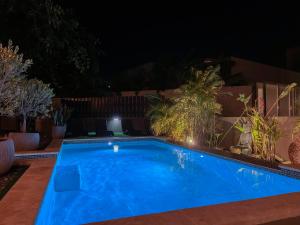 Kolam renang di atau dekat dengan Lama y Solo Unique private room walking distance to the Beach
