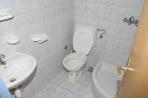 Fotografie z fotogalerie ubytování Apartments and rooms by the sea Duce, Omis - 2746 v destinaci Duće