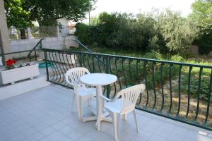 Fotografie z fotogalerie ubytování Apartments and rooms by the sea Duce, Omis - 2746 v destinaci Duće