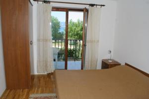 Fotografie z fotogalerie ubytování Apartments and rooms by the sea Duce, Omis - 2746 v destinaci Duće