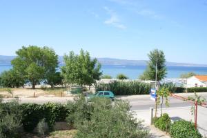 Fotografie z fotogalerie ubytování Apartments and rooms by the sea Duce, Omis - 2746 v destinaci Duće