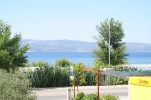 Fotografie z fotogalerie ubytování Apartments and rooms by the sea Duce, Omis - 2746 v destinaci Duće