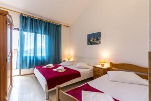 Fotografia z galérie ubytovania Apartments by the sea Stanici, Omis - 3064 v Omise