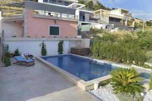 Fotografia z galérie ubytovania Family friendly house with a swimming pool Mimice, Omis - 4644 v Mimiciach + 22 fotografií