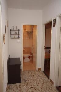 Kúpeľňa v ubytovaní Apartments with a parking space Baska Voda, Makarska - 2709