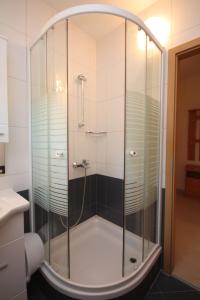 Kúpeľňa v ubytovaní Apartment Baska Voda 2709d