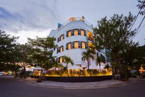 Bangunan di mana terletaknya aparthotel ini
