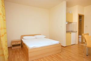 Posteľ alebo postele v izbe v ubytovaní Studio Omis 4654b