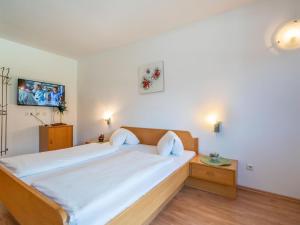 Postel nebo postele na pokoji v ubytování Welcoming Apartment in Willingen with Private Garden