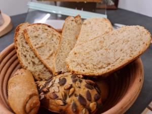 Jedlo v ubytovaní bed & breakfast alebo blízkom okolí