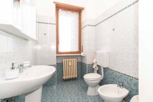 A bathroom at Angeletti Home