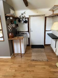 Kuchyň nebo kuchyňský kout v ubytování Söndregårds Haväng Bed & Kitchen