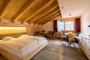Postel nebo postele na pokoji v ubytování Hotel Hell