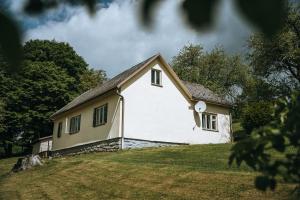 The building in which the holiday home is located