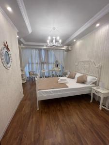 Ami Residence Bucharest Airport,Therme&FREE PARKING Otopeni客房内的一张或多张床位