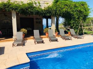 Basen w obiekcie Casa da Lomba Piscina y vistas al mar en Baiona lub w pobliżu