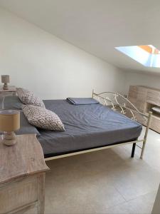 A bed or beds in a room at Bella Vista