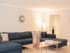 Ein Sitzbereich in der Unterkunft Das Sellin - Auszeit mit eigenem Seezugang und Sonnengarten