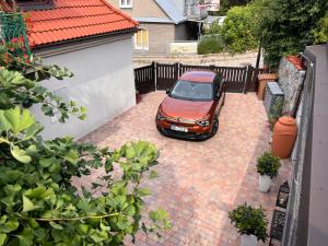 Budova, v ktorej sa apartmán nachádza