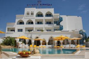 Bazén v ubytování Hotel Byzance nebo v jeho okolí