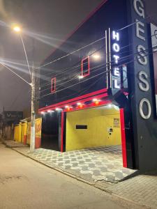 Bangunan di mana terletaknya hotel +14 gambar
