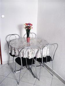 Fotografie z fotogalerie ubytování Apartments with a parking space Podstrana, Split - 5250 v destinaci Podstrana