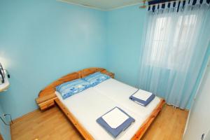 Posteľ alebo postele v izbe v ubytovaní Apartments with a parking space Jadranovo, Crikvenica - 5285