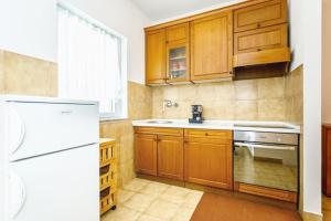 Fotografie z fotogalerie ubytování Family friendly apartments with a swimming pool Sveti Anton, Krk - 5291 v destinaci Malinska