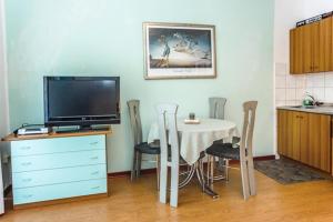 Fotografie z fotogalerie ubytování Family friendly apartments with a swimming pool Sveti Anton, Krk - 5291 v destinaci Malinska