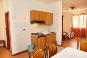 Fotografie z fotogalerie ubytování Family friendly apartments with a swimming pool Sveti Anton, Krk - 5291 v destinaci Malinska