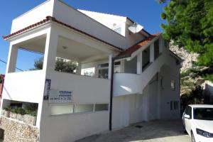 Budova, v ktorej sa apartmán nachádza