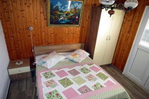 Posteľ alebo postele v izbe v ubytovaní Apartments by the sea Drasnice, Makarska - 5265