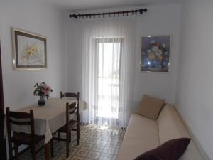 Część wypoczynkowa w obiekcie Apartments with parking spaces Sveti Anton, Krk - 5288