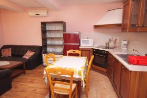 Kuchyň nebo kuchyňský kout v ubytování Apartments with a parking space Selce, Crikvenica - 5287 + 10 fotografií
