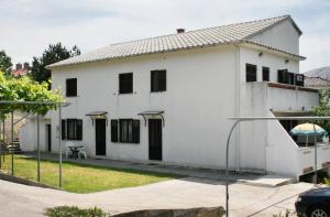 Fotografie z fotogalerie ubytování Apartments with a parking space Baska, Krk - 5411 v destinaci Baška