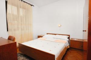 Fotografie z fotogalerie ubytování Apartments with a parking space Baska, Krk - 5411 v destinaci Baška