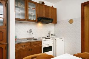 Fotografie z fotogalerie ubytování Apartments with a parking space Baska, Krk - 5411 v destinaci Baška