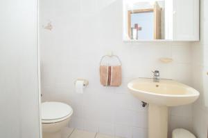 Koupelna v ubytování Apartments for families with children Krk - 5396 + 38 fotografií