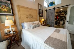 Легло или легла в стая в Chateau Royale, Pet Friendly, On Bayou, Downtown!