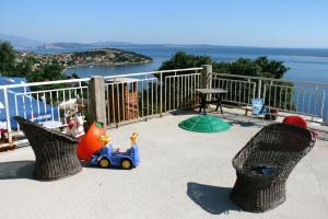Galeriebild der Unterkunft Apartments and rooms with parking space Stara Baska, Krk - 5447 in Stara Baška + 37 Fotos