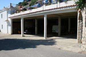 Galeriebild der Unterkunft Apartments and rooms with parking space Stara Baska, Krk - 5447 in Stara Baška