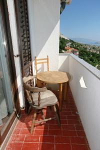 Galeriebild der Unterkunft Apartments and rooms with parking space Stara Baska, Krk - 5447 in Stara Baška