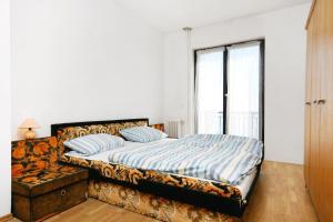 Galeriebild der Unterkunft Apartments and rooms with parking space Stara Baska, Krk - 5447 in Stara Baška